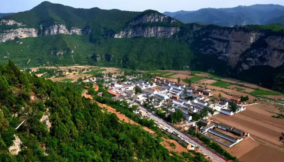 悠久的历史人文和灿烂的农耕文化造就了晋城独特的珍肴美味神农播五谷