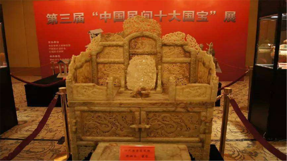 商人100万做出的仿制品，专家鉴定为汉代文物，被拍出2.2亿天价_腾讯新闻