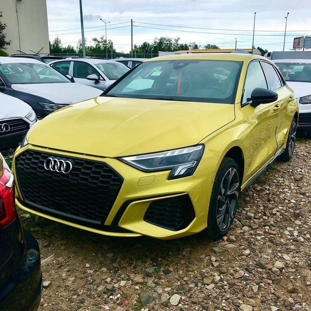 全新奥迪a3两厢实车运动感十足的外观套件配这个黄色怎么样