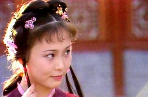林红玉|荣国府的潜规则：红玉千方百计都做不到的事，芳官轻易就做到了