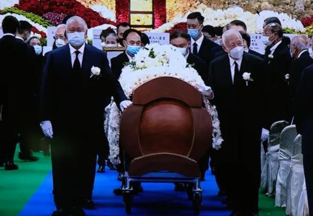 何鸿燊出殡实拍:墓地已选好,为啥一年后才下葬,棺材价格近千万