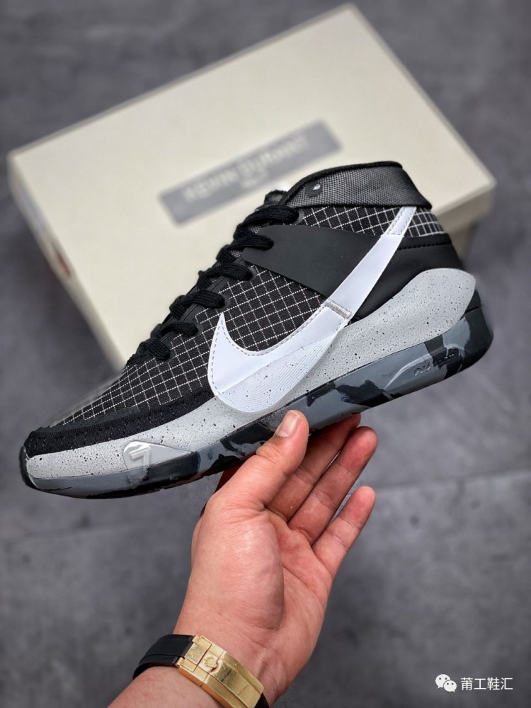 耐克kd13黑白奥利奥配色开箱_腾讯新闻