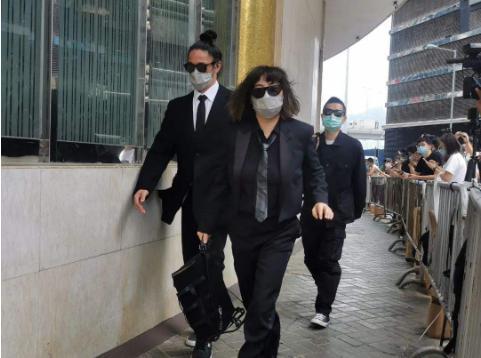 何超仪|“叛逆千金”何超仪，与何鸿燊感情很特殊，最希望父亲托梦给自己