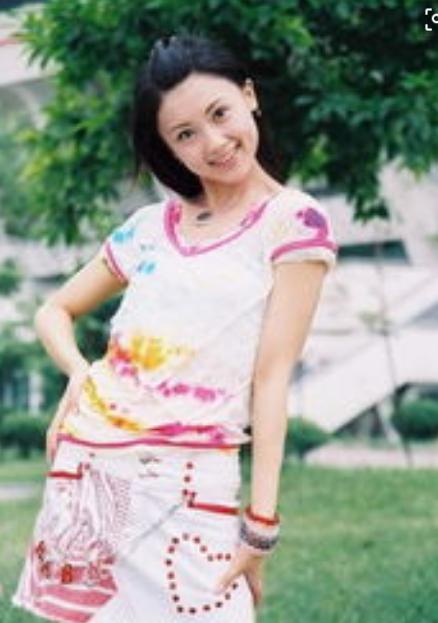 甘薇|甘薇：从穷丫头到身价几十亿的明星教母，她到底付出了多少代价？