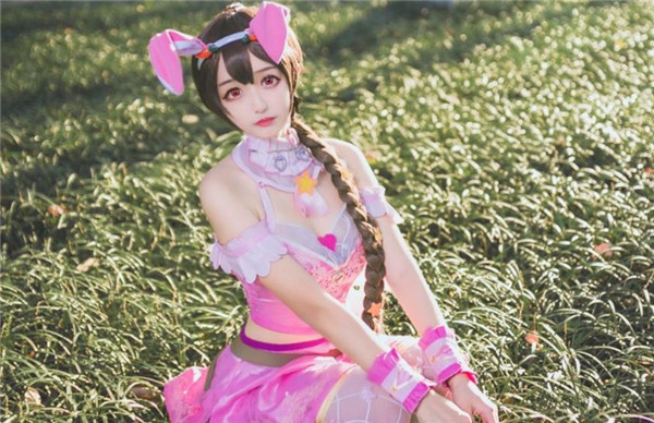 00后仿妆斗罗大陆宁荣荣比动画还要美唐三帅到不真实