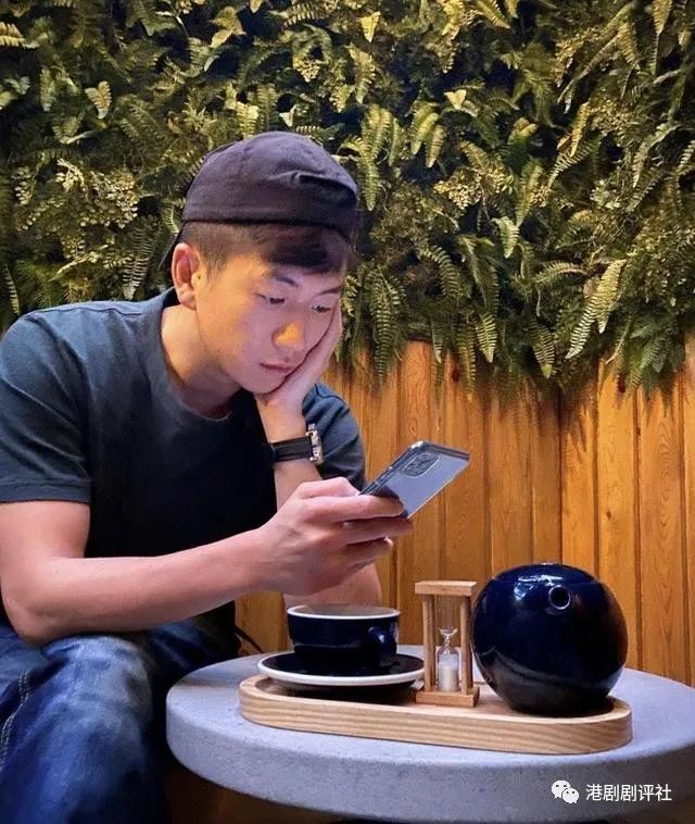 tvb|TVB小生入行十年事业终有起色 曾试过穷到户口只剩几块钱