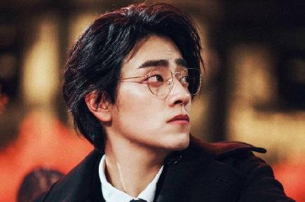 仝卓|为了翻红，他开始不择手段，娱乐圈的饭就那么香吗？