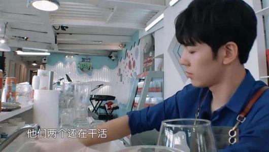 仝卓|为了翻红，他开始不择手段，娱乐圈的饭就那么香吗？