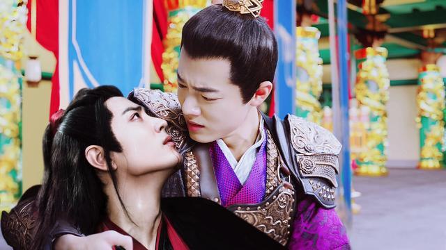 魏无羡|有种天选叫“战肖CP”，战羡王爷太惊艳，粉丝：红蓝造型绝了！