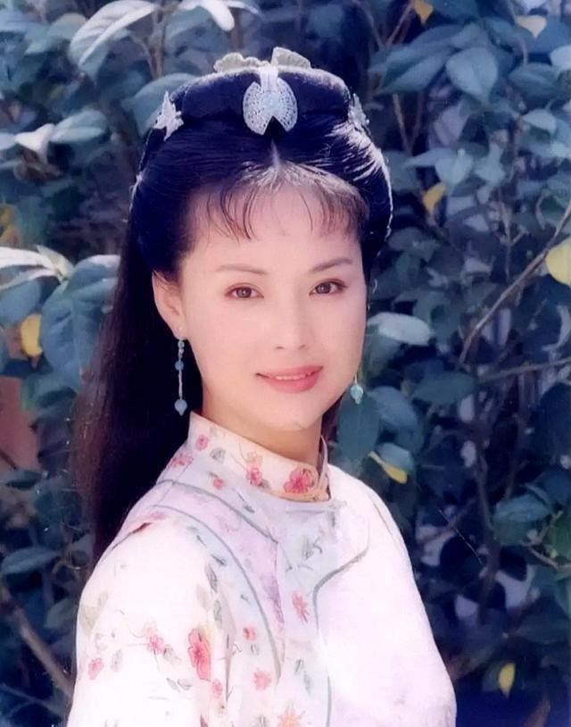 她是《大宅门》黄春,《武则天》上官婉儿,与丈夫刘之冰合作18次