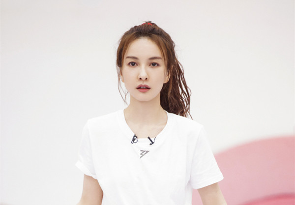 乘风破浪|《乘风破浪》第四次公演结果曝光，芒果关系户全出局，张萌最可惜