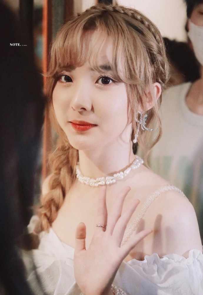 硬糖少女303|硬糖少女303成员惹争议，公开点赞辱华艺人账号，当事人紧急回应！