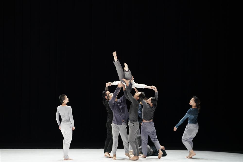 九重奏|危险系数太高，谢欣给舞者们买了意外保险，《九重奏》世界首演