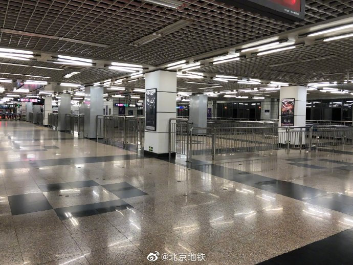 北京地铁|北京地铁开始陆续撤除部分导流围栏设施