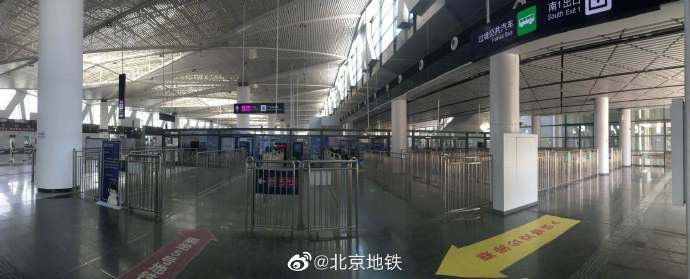 北京地铁|北京地铁开始陆续撤除部分导流围栏设施