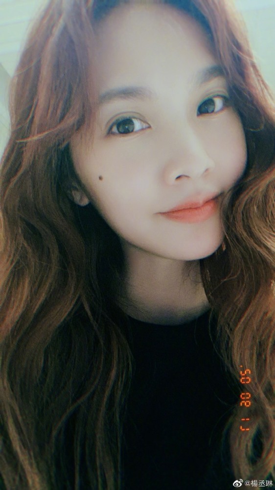 李荣浩|李荣浩35岁生日，杨丞琳晒合影称想他了，李荣浩：我也是