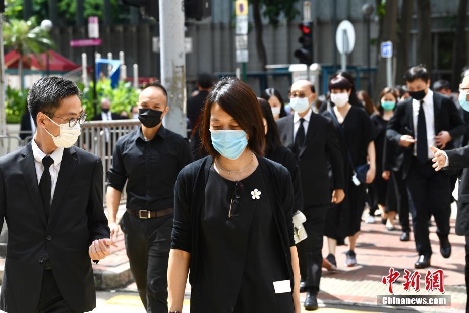 何鸿燊|何鸿燊出殡 董建华、林郑月娥等人扶灵