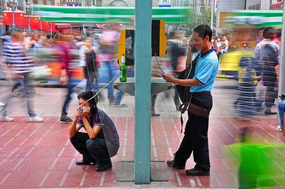 电话亭|除了不能打电话，现在的电话亭什么都能做
