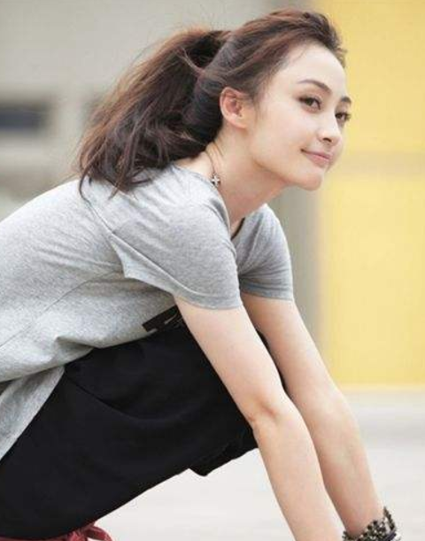 马伊琍|有种“整容”叫马伊琍留长发，马尾造型公开，网友：差点认成姚笛