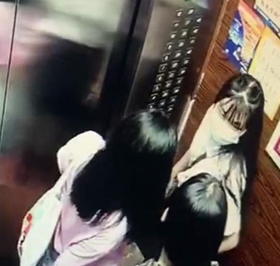 私生饭|艺人公司曝光粉丝非法潜入画面，躲货梯消防楼梯偷拍偷窥