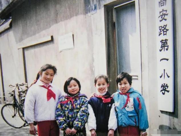 吴昕小时候太时尚了,黄圣依脸型美得很突出,王丽坤撞脸"普普"