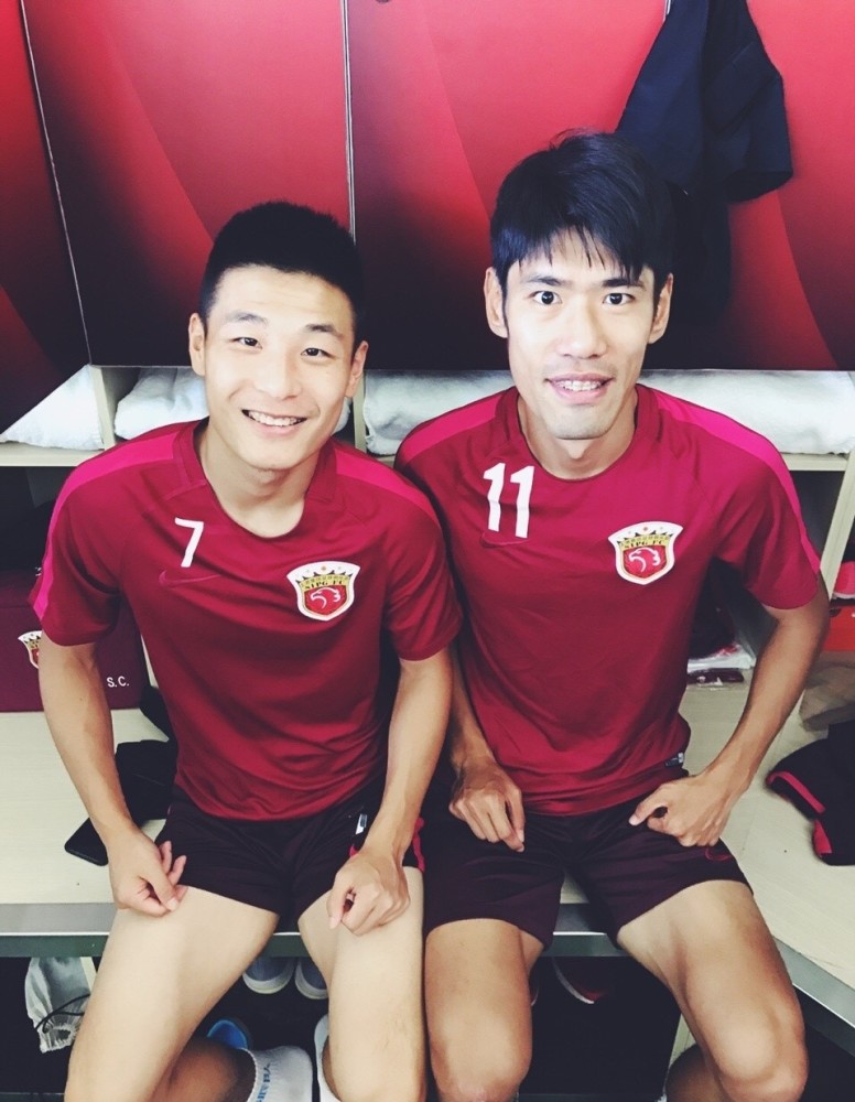 回忆杀711组合重现江湖吕文君鼓励武磊不管风吹浪打胜似闲庭信步