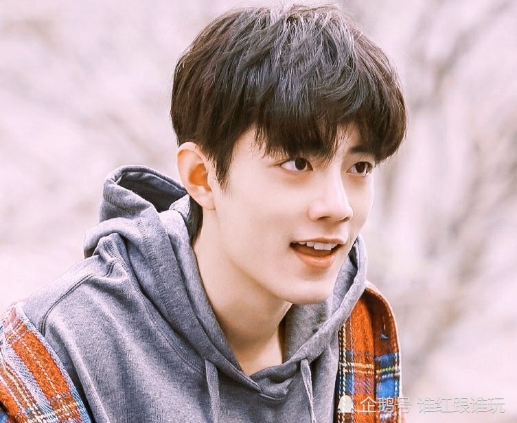 粉丝|为了黑肖战假装去世？肖战粉丝，黑粉和肖战对家，都比你们优秀！