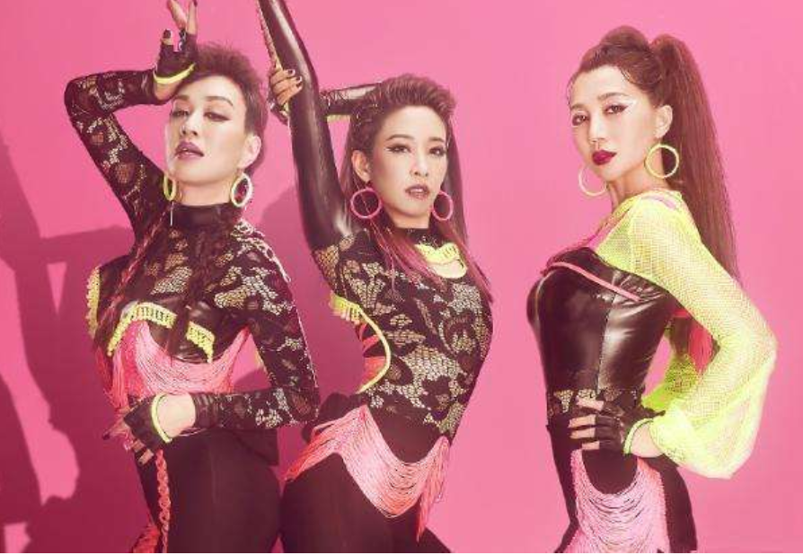 乘风破浪的姐姐|《浪姐》公演假唱被实锤，打着全开麦的幌子，却藏着大量“猫腻”