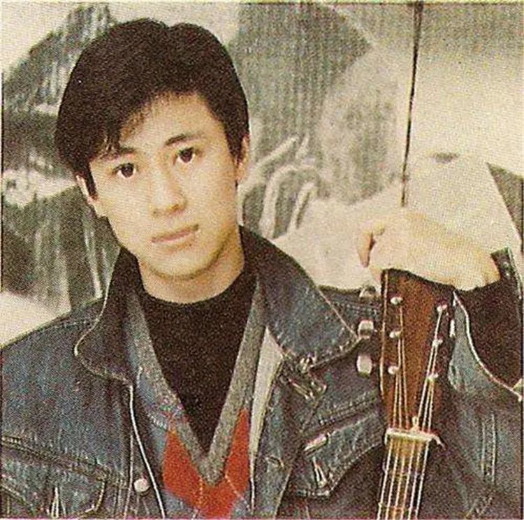 解晓东|解晓东：九十年代当红歌手，转型失败隐退后，这些年消失去哪儿了？