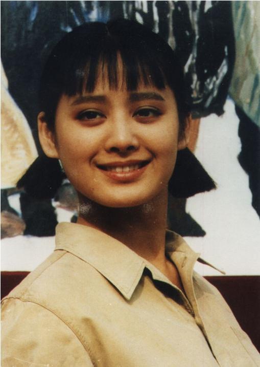 宁静|宁静当年有多美？上街被路人追着围观，张国荣赞其无法用言语形容