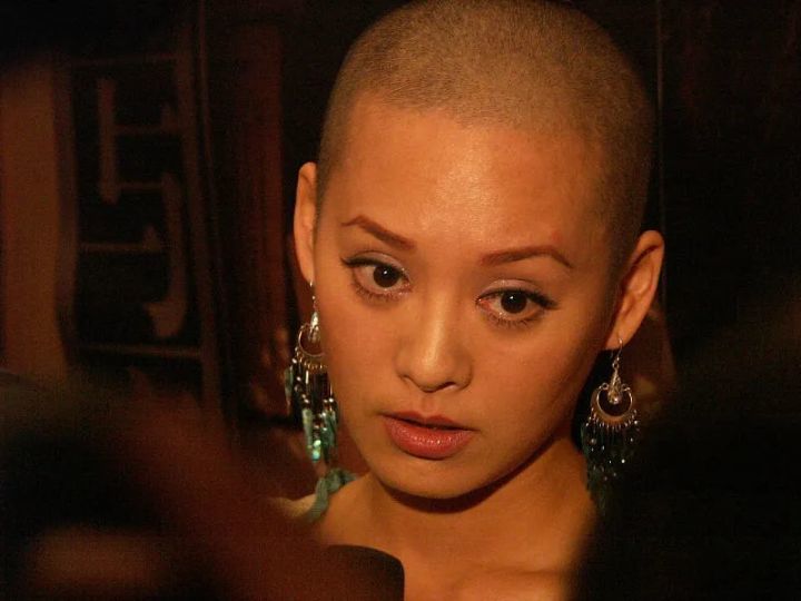 宁静|宁静当年有多美？上街被路人追着围观，张国荣赞其无法用言语形容