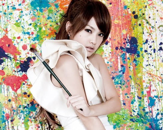 杨丞琳|杨丞琳为李荣浩庆生，结婚一年惨遭分居，5个帅气前男友终成历史