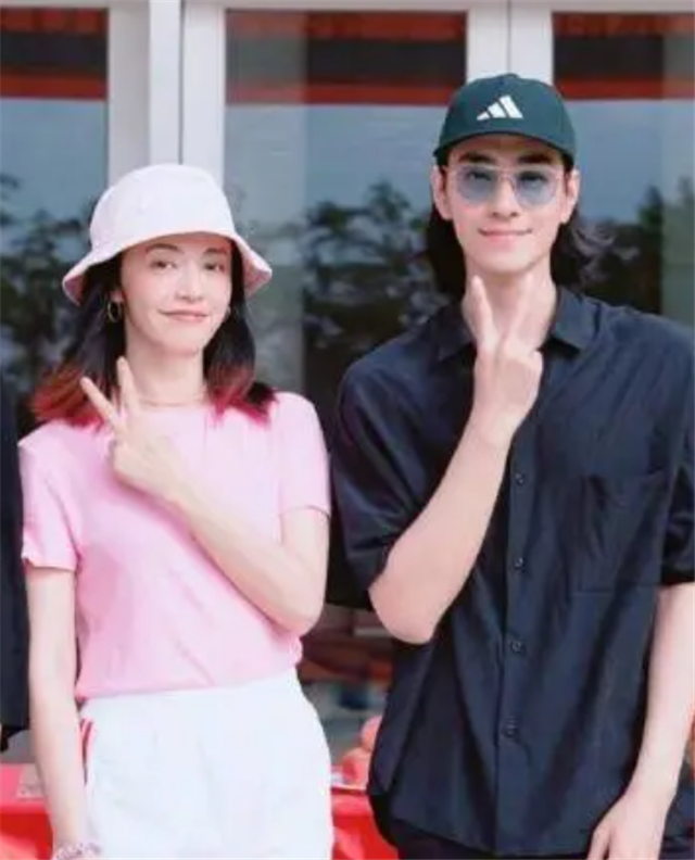 郑云龙|姚晨发声力挺郑云龙，仝卓手撕姚晨：恶之花这么快就抱团了？