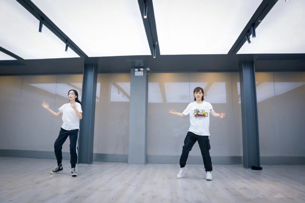 孙俪|妹妹高考结束，孙俪答应带她放松一下，结果却把妹妹累到抽筋