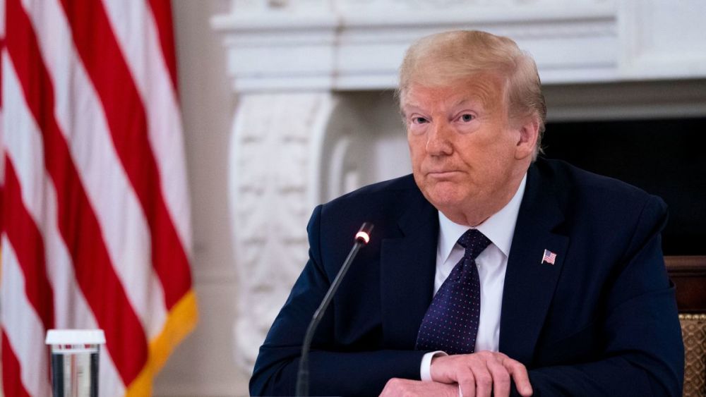 特朗普|特朗普竞选app遭大批青少年围攻，满屏负面评论，评分低至1.2