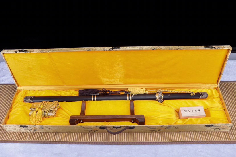 唐刀|天胜唐刀，折叠百炼钢锻造，斧刃研磨