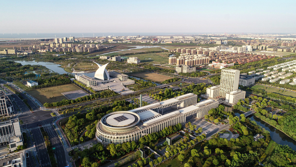 苏州才是实际上的上海副中心,上海临港,何以20年媳妇未能熬成婆