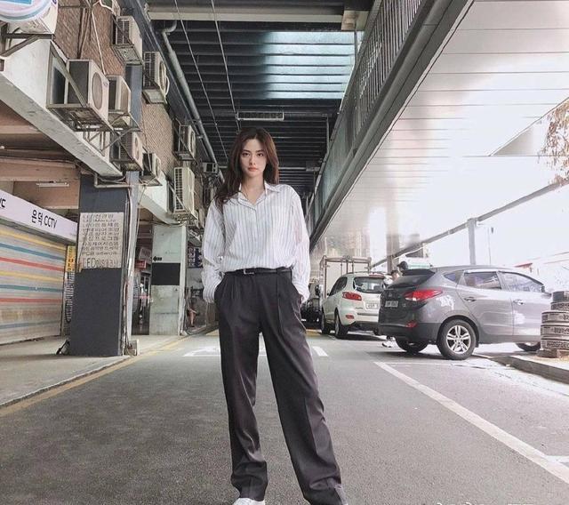 林珍娜|“全球第一美人”长这样？她这教科书般的穿搭，身材也很有看头