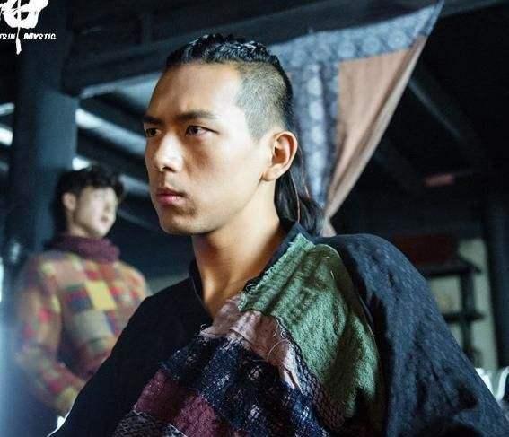 河神2|《河神2》口碑大跌的背后，监制内涵李现，力挺金世佳反被喷