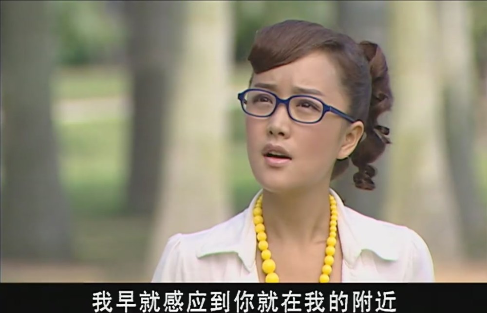 12年了再次走起怀念路线小蓝从保姆造型转换到甜美少女