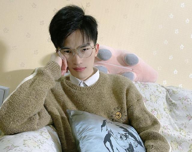 难言四处挑起战争向日葵校长动怒难言狂妄要你变光头校长