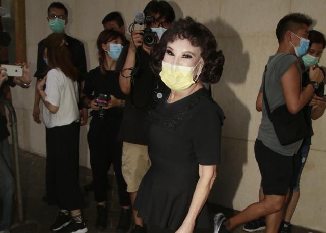 何鸿燊|何鸿燊设灵首日只让至亲告别，但被称为“殡仪之星”的她还是来了