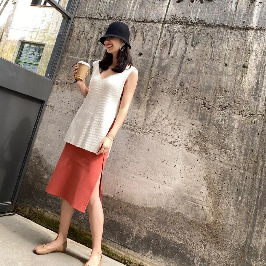 董花花|总裁夫人晒照秀巨钻婚戒尽显正宫地位，蒋凡疑亲自执镜身影曝光