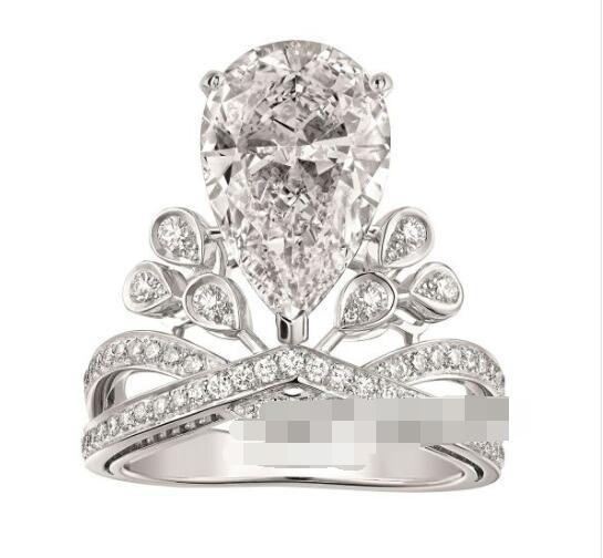 董花花|总裁夫人晒照秀巨钻婚戒尽显正宫地位，蒋凡疑亲自执镜身影曝光