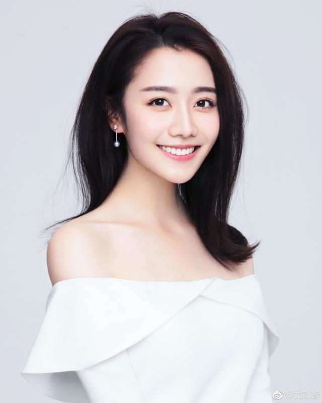 锦绣南歌中的王子衿是上戏校花还是邓伦同学演过杨幂秘书