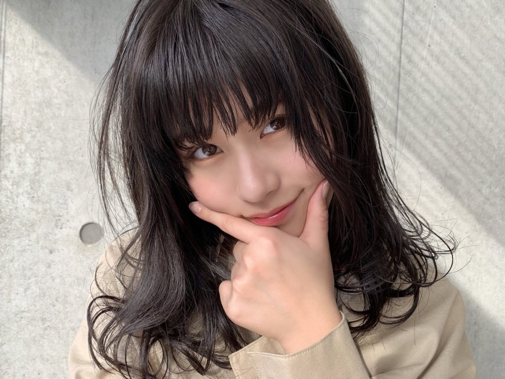 美女|炼铁厂20岁美女员工被星探发掘 进军娱乐圈爆红