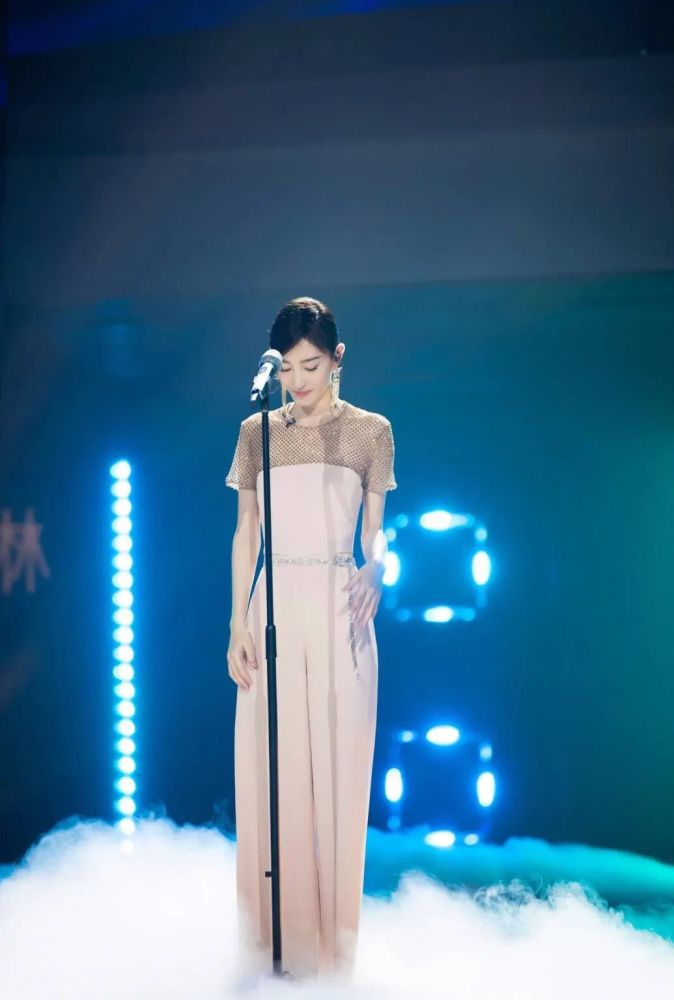 王丽坤|王丽坤在《浪姐》的转变，反映出伊能静的不足，秦昊也吐槽过