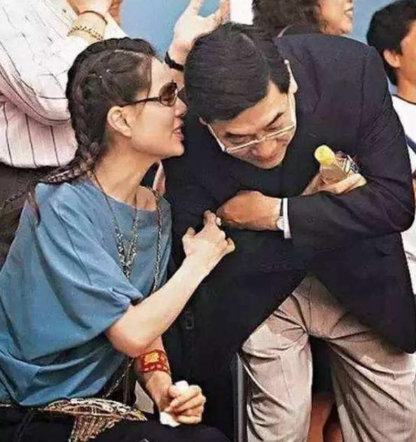 李若彤|为男友退圈时她大红大紫，10年遭弃四年没拍戏，被周润发一语惊醒