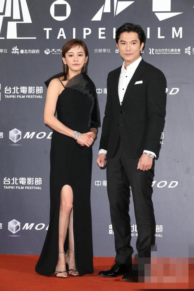 林志玲|林志玲亮相电影节脸肿未消，林依晨张钧甯罕见秀性感，陈意涵造型高贵