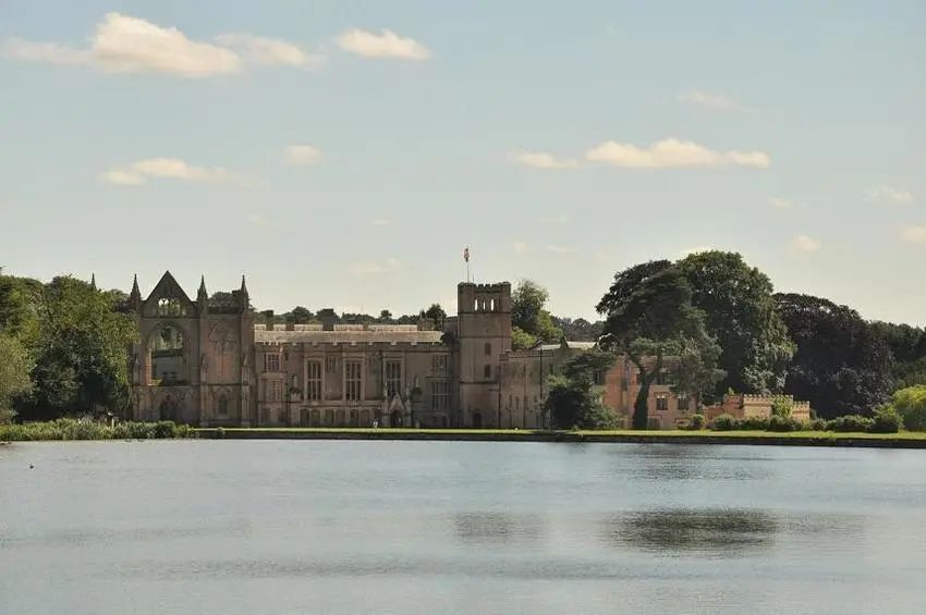 约翰·拜伦|拜伦和他的秘密花园